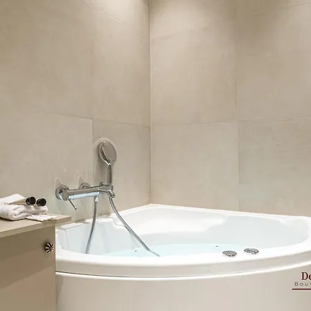 De Montescal Montparnasse Ac In A Prime Location 22 -36m2 *