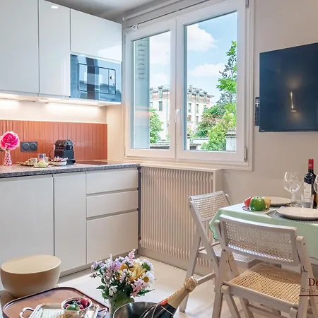 Apartament De Montescal Montparnasse Ac In A Prime Location 22 -36m2 Paryż