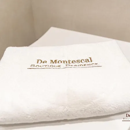 De Montescal Montparnasse Ac In A Prime Location 22 -36m2 * Париж