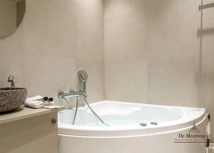 Montparnasse Ac In A Prime Location 22 -36m2 *