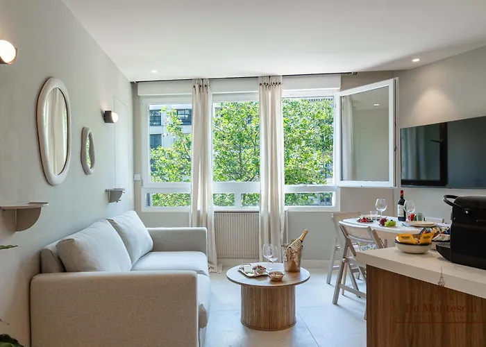 Montparnasse Ac In A Prime Location 22 -36m2 *