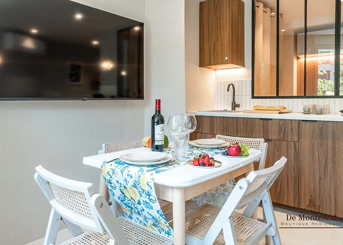 Montparnasse Ac In A Prime Location 22 -36m2 דירה פריז