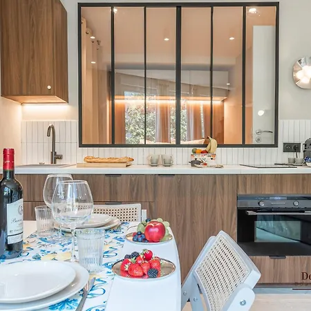 De Montescal Montparnasse Ac In A Prime Location 22 -36m2 *